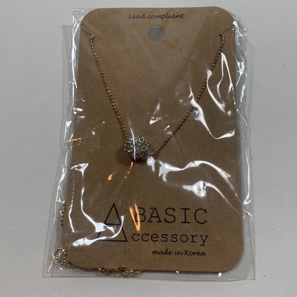 Basic Accessory Necklace - Picture 4 of 4